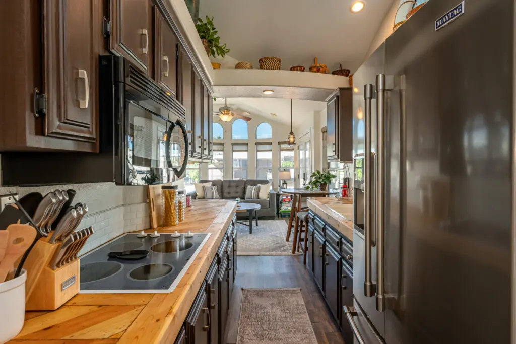 125482 411632 UBiHq Fp0sazrJFaeVzpkpx2ZXlqzN747wTT1mH3v0 6917ae0c7d316.jpg