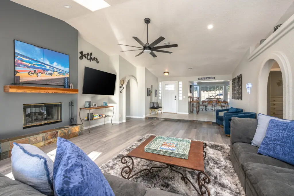 125482 413883 DB5p 0SmoOHktRS8c5 9CSFq5pQ7BnyImfZ 8p8EFA 69176558cd80e.jpg