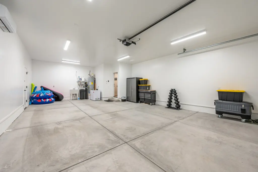 125482 414904 aQhuttt7E4BaACLU3konz48Y li7Uit aLdEi5hBMy4 69178cbe0ac94.jpg