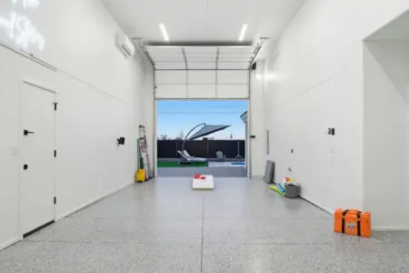 125482 484629 dK301EayLj60sX26HK2LzEDZvtYZ I6n C3yXwxYfMM 698575e843c9b.jpg